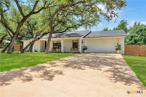 Photo of 513 Santa Clara Road, Salado, TX 76571 (MLS # 615012)