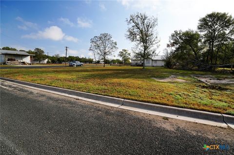 216 S Main Street Schulenburg TX 78956