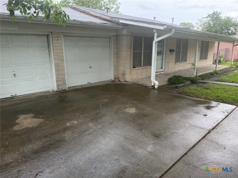 Photo of 306 Avalon Avenue, Port Lavaca, TX 77979 (MLS # 615705)