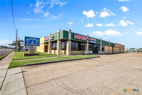 4202 N Navarro Street Victoria TX 77901