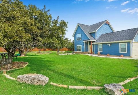 Photo of 1009 Eagle Flight Drive, Canyon Lake, TX 78133 (MLS # 605716)