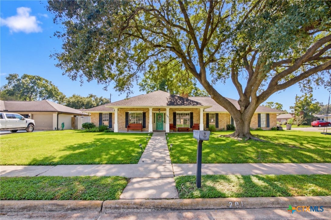 201 Nottingham Drive