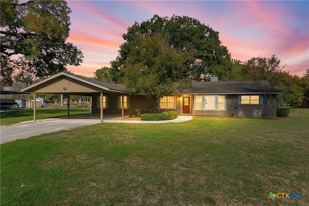 Photo of 163 Lakeside Drive, Seguin, TX 78155 (MLS # 599035)