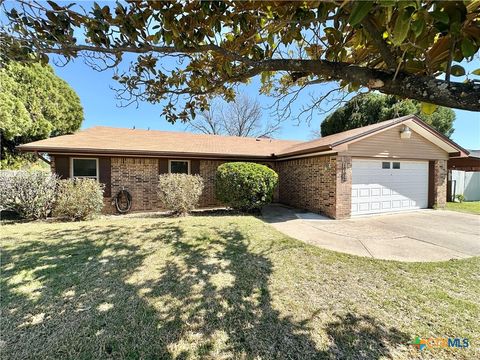 Photo of 1908 Stardust Street, Killeen, TX 76543 (MLS # 612110)