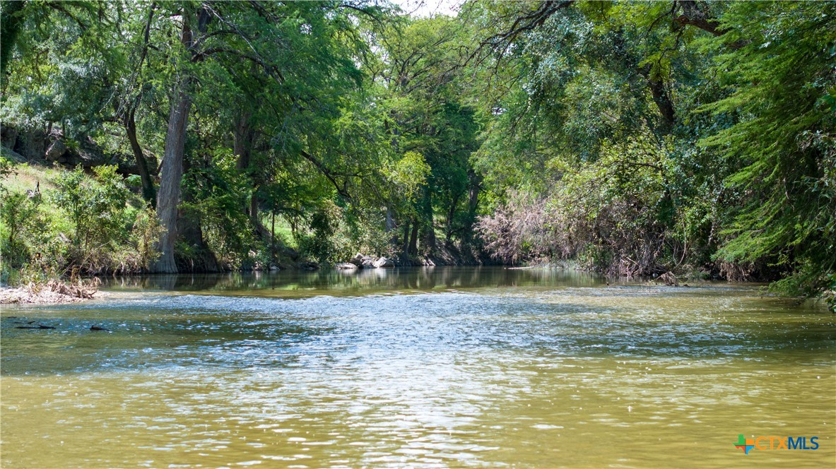 46 Ranch Road 1621