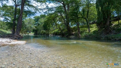 46 Ranch Road 1621 Comfort TX 78013