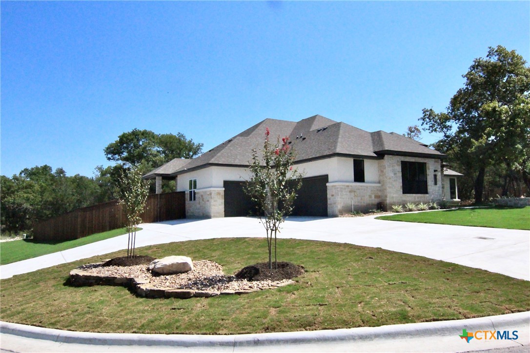 7203 Castlerock Drive