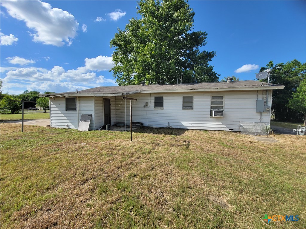 202 W Bobwhite Lane