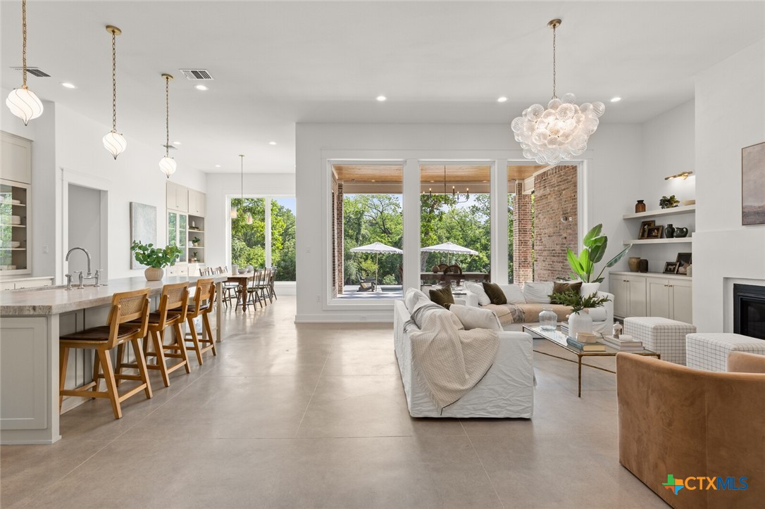 1007 Rivers Edge Drive