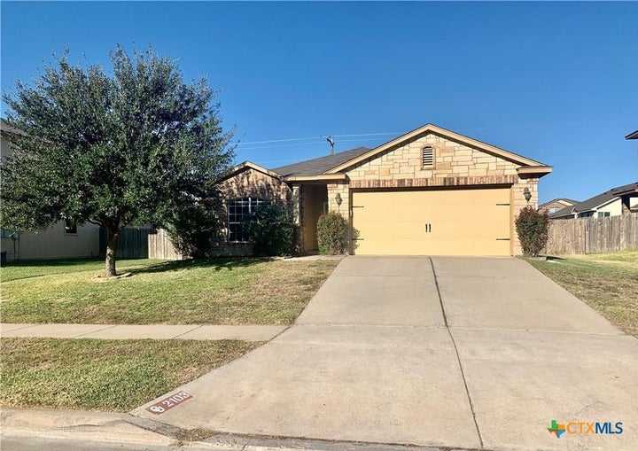 Photo 1 of 14 — 2103 Scott Drive, Copperas Cove, TX 76522