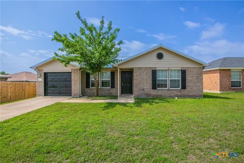 Photo of 519 E Victory Avenue, Temple, TX 76501 (MLS # 611597)