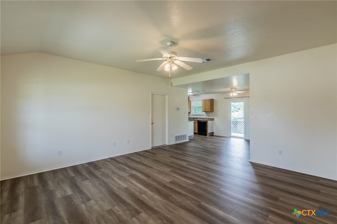 519 E Victory Avenue