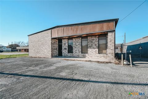 3104 E Red River Street Victoria TX 77901