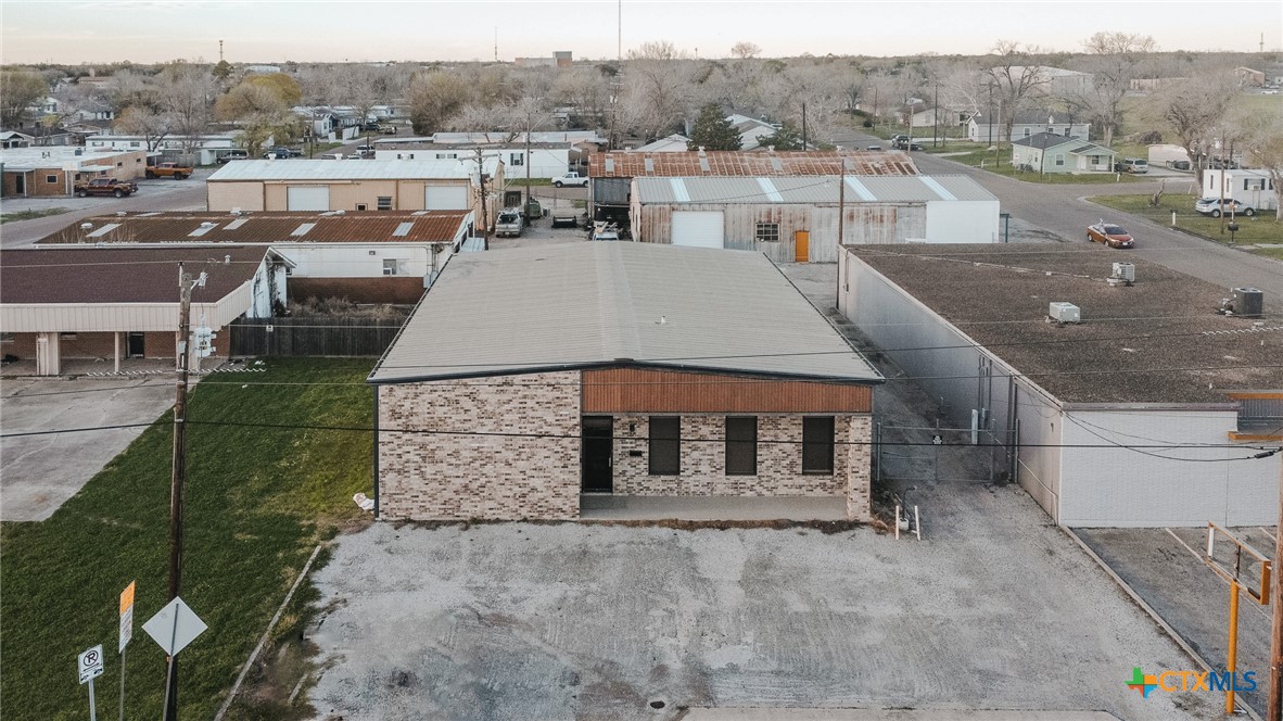 3104 E Red River Street