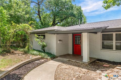 Photo of 3109 W Avenue R, Temple, TX 76504 (MLS # 618776)