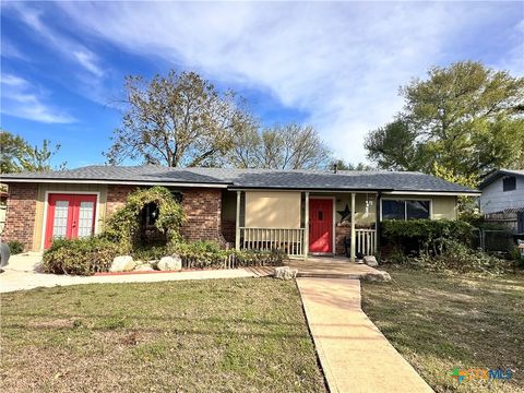 Photo of 421 Broadway Street, San Marcos, TX 78666 (MLS # 599318)