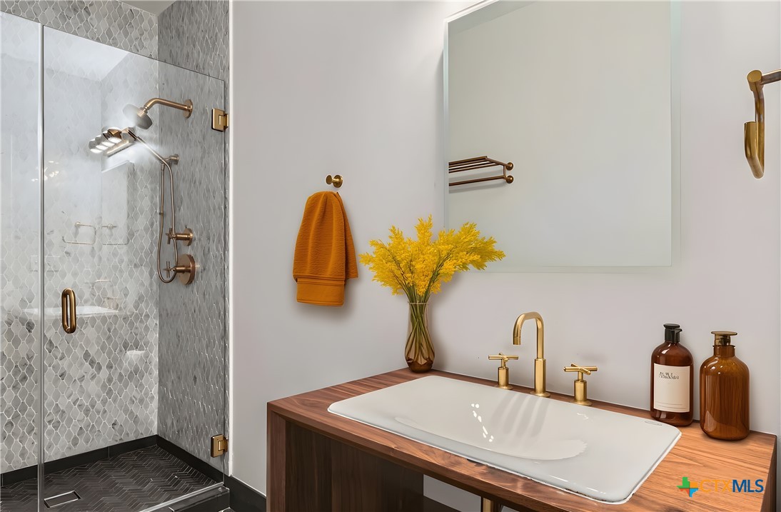 6110 Blanco River Pass