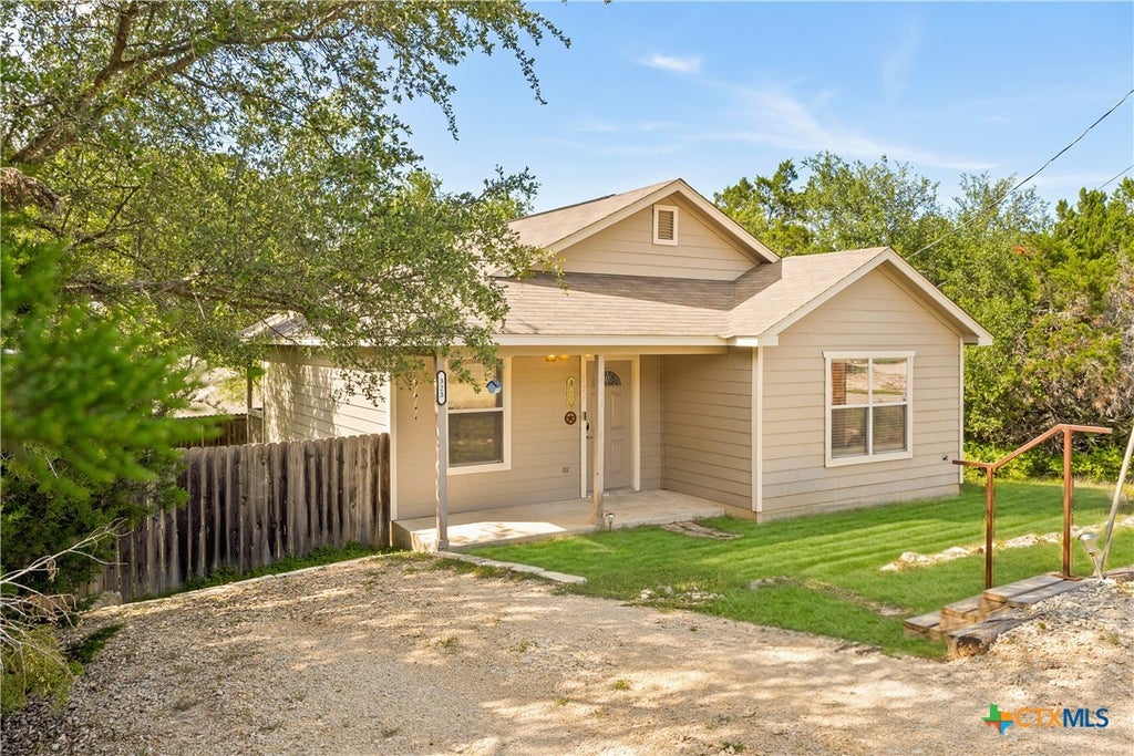 Photo of 323 Lexington Pass, Canyon Lake, TX 78133 (MLS # 615592)