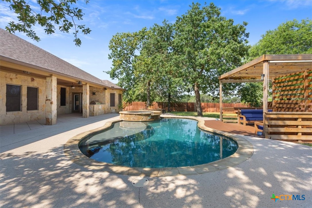 4720 Lago Vista Drive