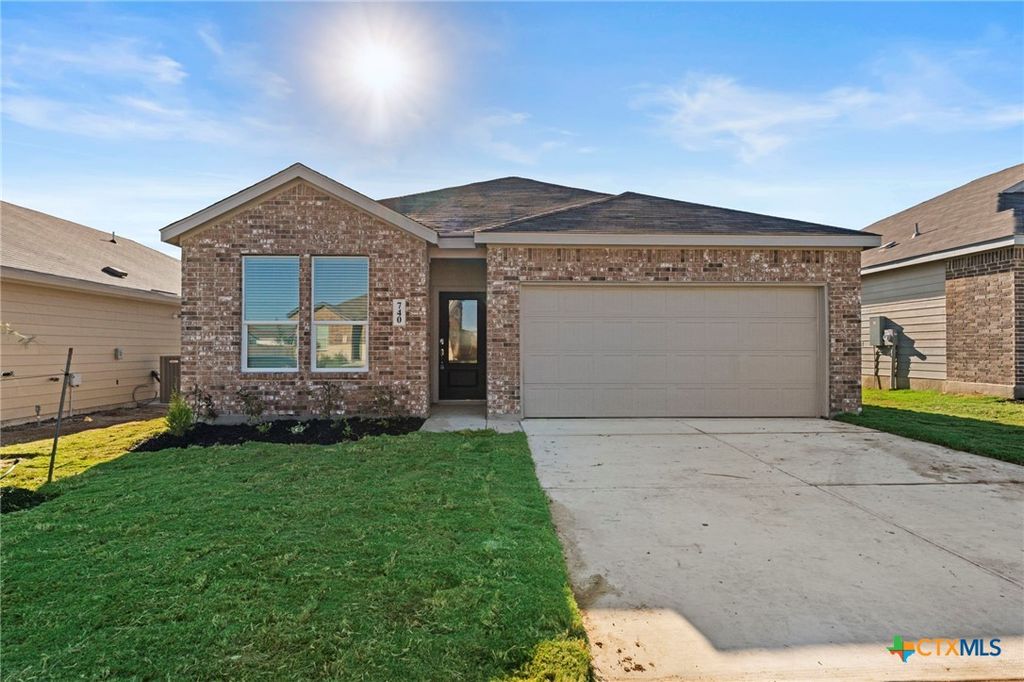 Photo of 740 Horsetail Lane, New Braunfels, TX 78132 (MLS # 610947)