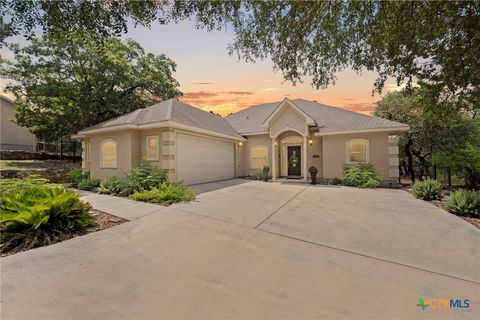 Photo of 721 Gallagher Drive, Canyon Lake, TX 78133 (MLS # 605307)