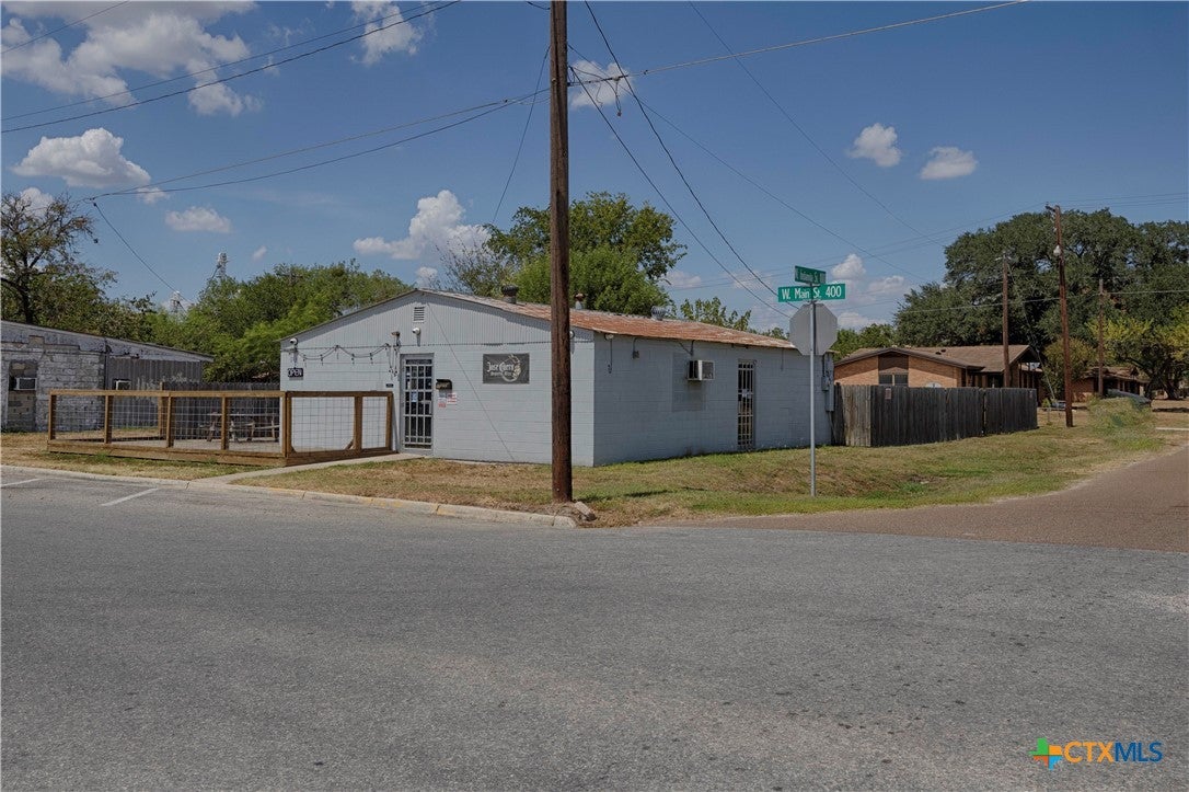 400 W Main Street