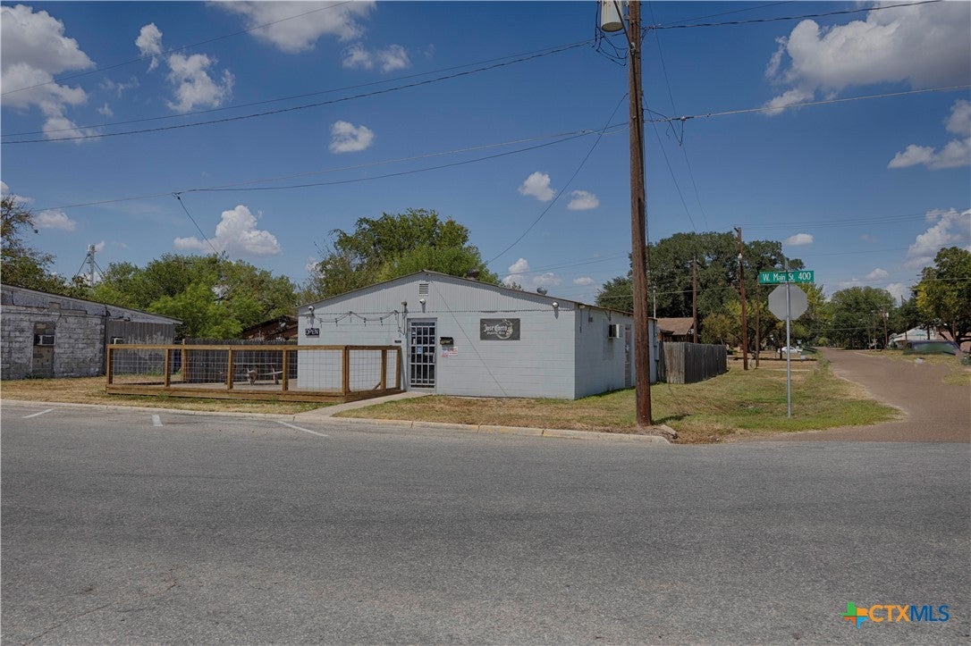 400 W Main Street