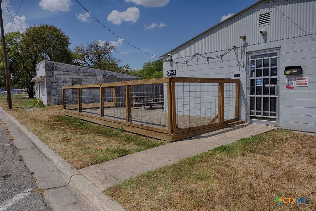 400 W Main Street
