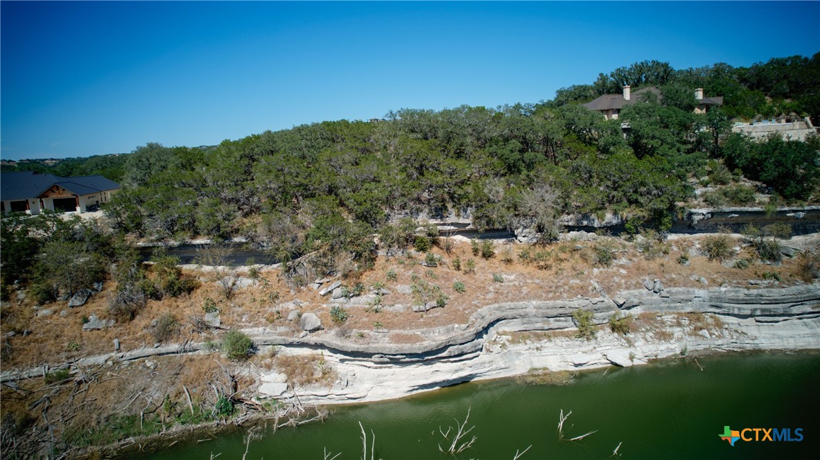 293 River Cliff Place