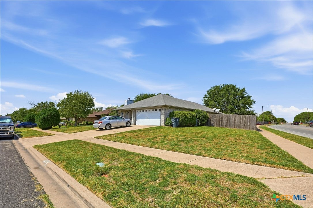 4311 Bluestem Lane