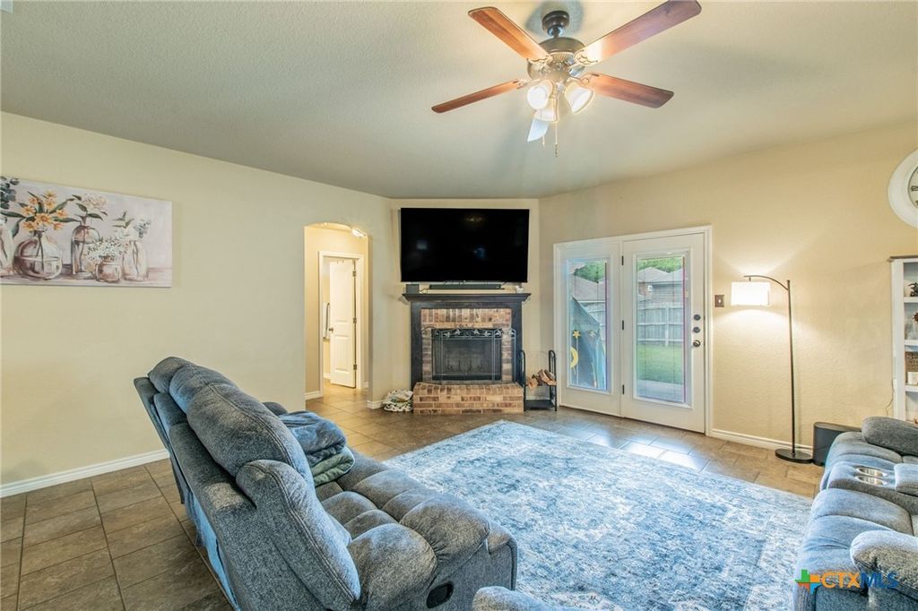 Photo of 3902 Anvil Range Road, Killeen, TX 76549 (MLS # 616331)