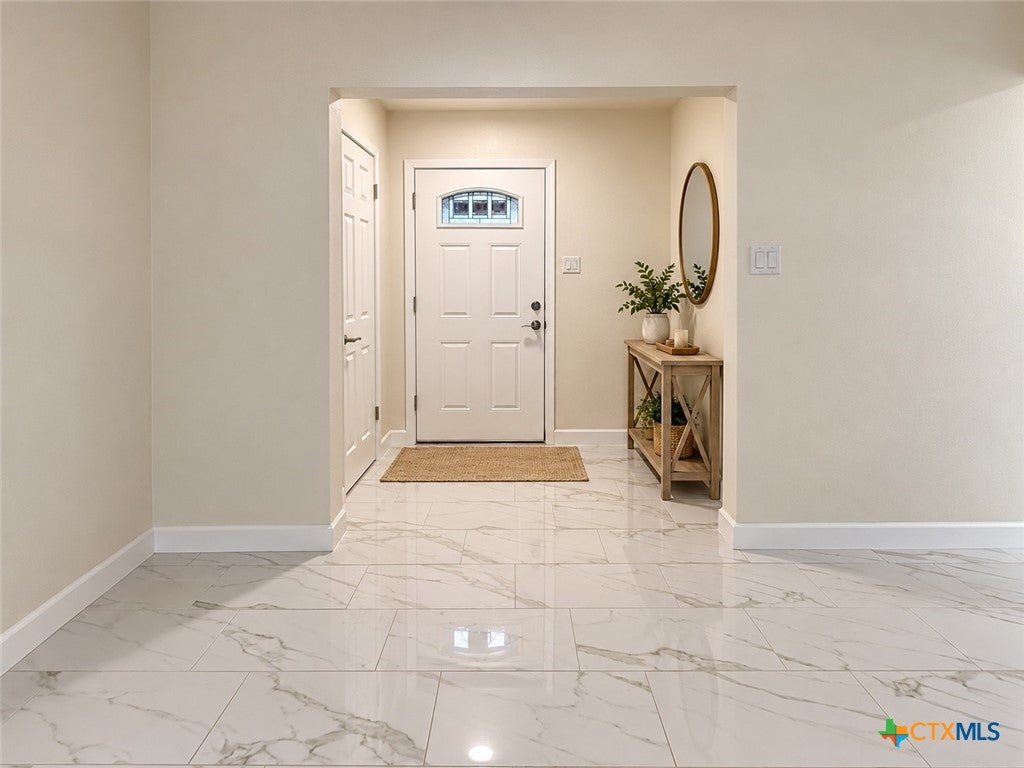 Photo of 214 Zinnia Drive, Killeen, TX 76542 (MLS # 627899)