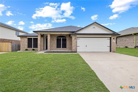 Photo of 5802 Durango Drive, Killeen, TX 76542 (MLS # 611874)