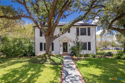 2202 N Liberty Street Victoria TX 77901