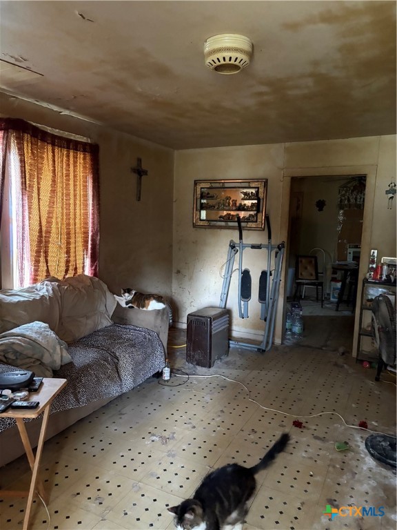 5037 S State Highway 123