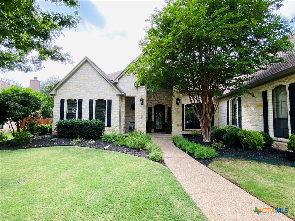 6110 Wooded Creek Cove