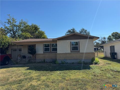 Photo of 1809 S 43rd Street, Temple, TX 76504 (MLS # 595182)