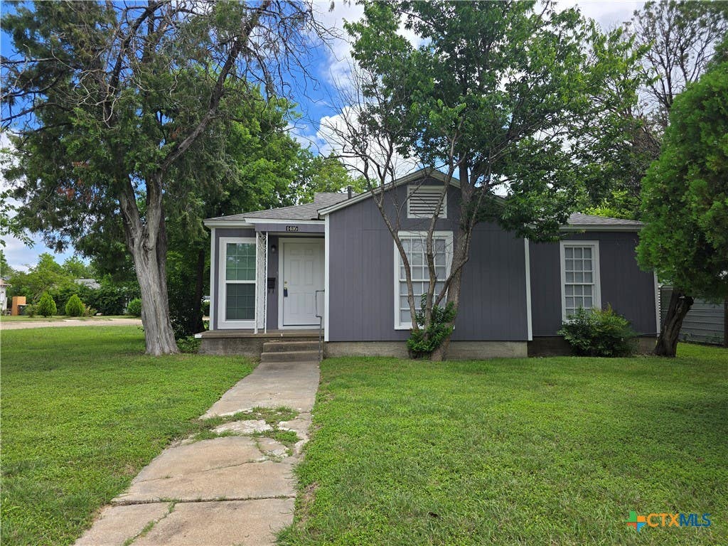 Photo of 1416 E Avenue C, Temple, TX 76501 (MLS # 616567)