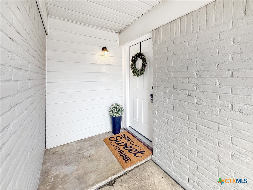 1810 Clarawood Drive