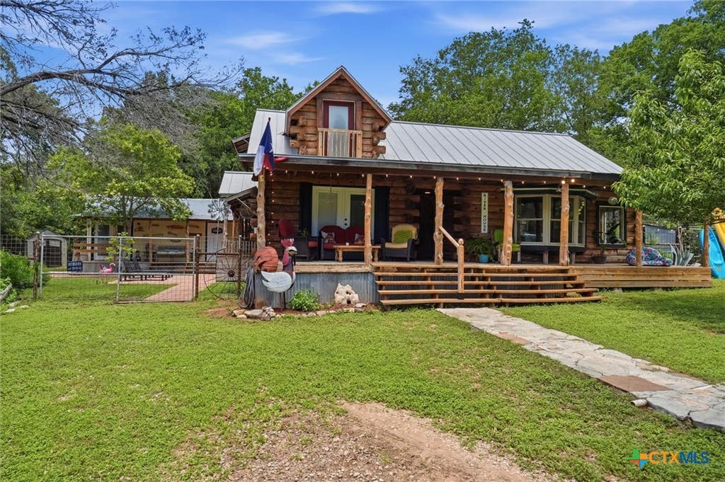 Photo of 117 Roundup Drive, Wimberley, TX 78676 (MLS # 615588)
