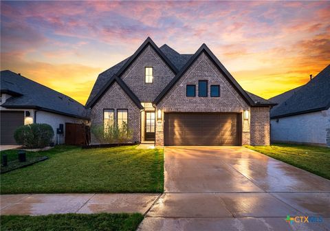 Photo of 634 Meade Street, New Braunfels, TX 78132 (MLS # 608322)