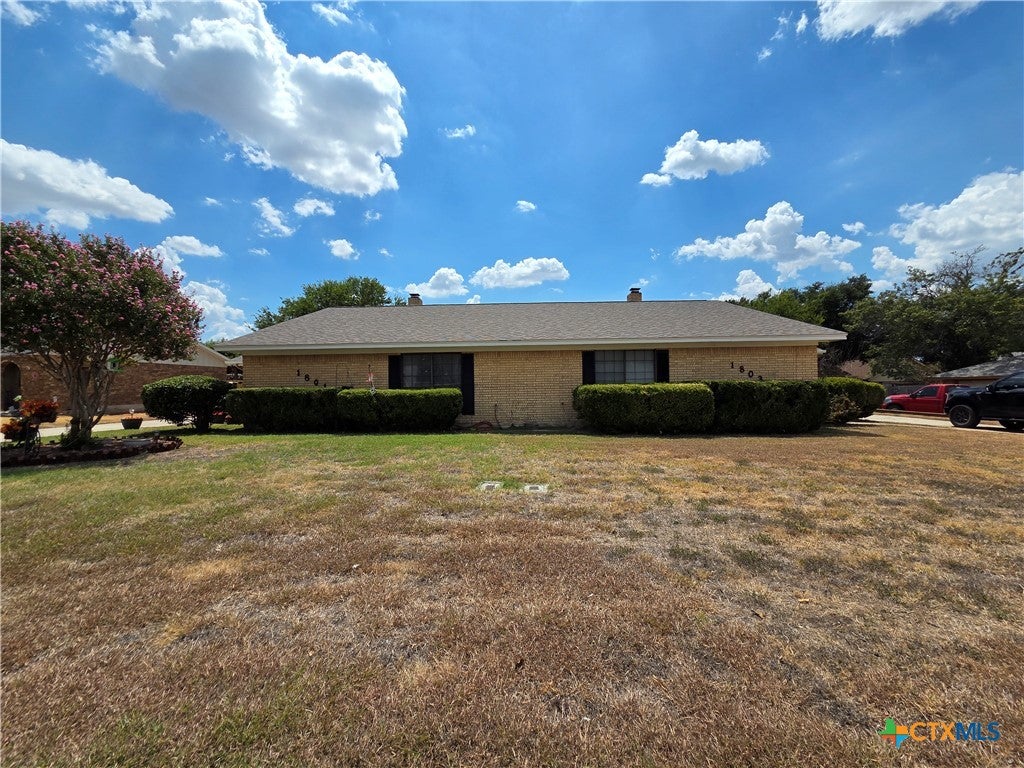 1801 Forest Trail