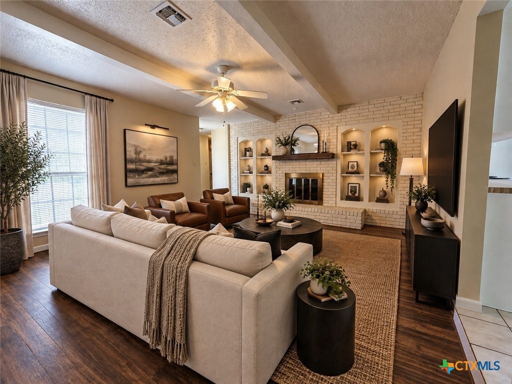 1801 Forest Trail