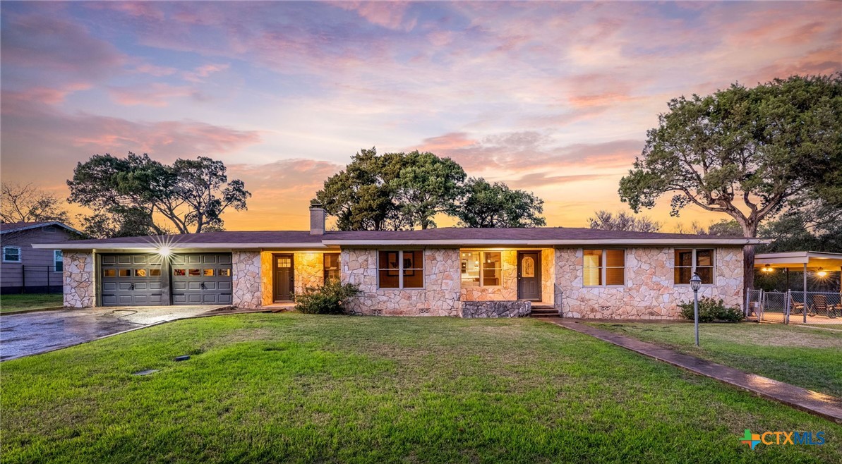 Photo 1 of 28 — 162 New York Avenue, New Braunfels, TX 78130