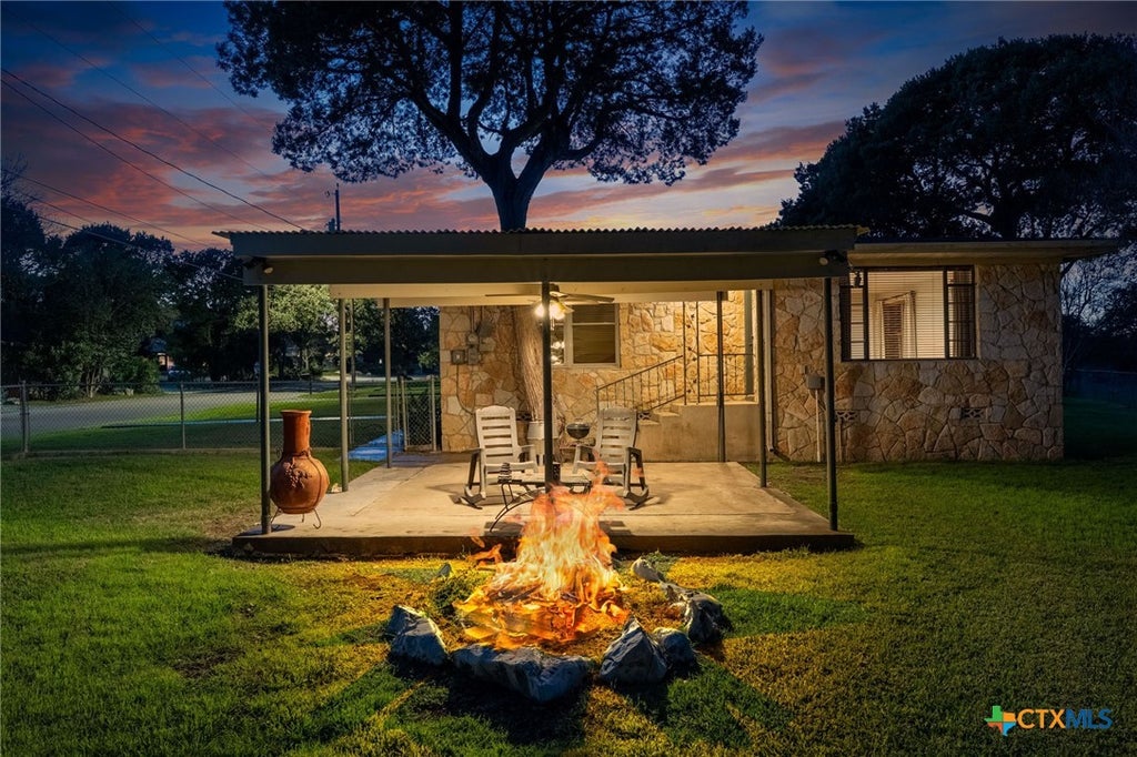 Photo of 162 New York Avenue, New Braunfels, TX 78130 (MLS # 602701)