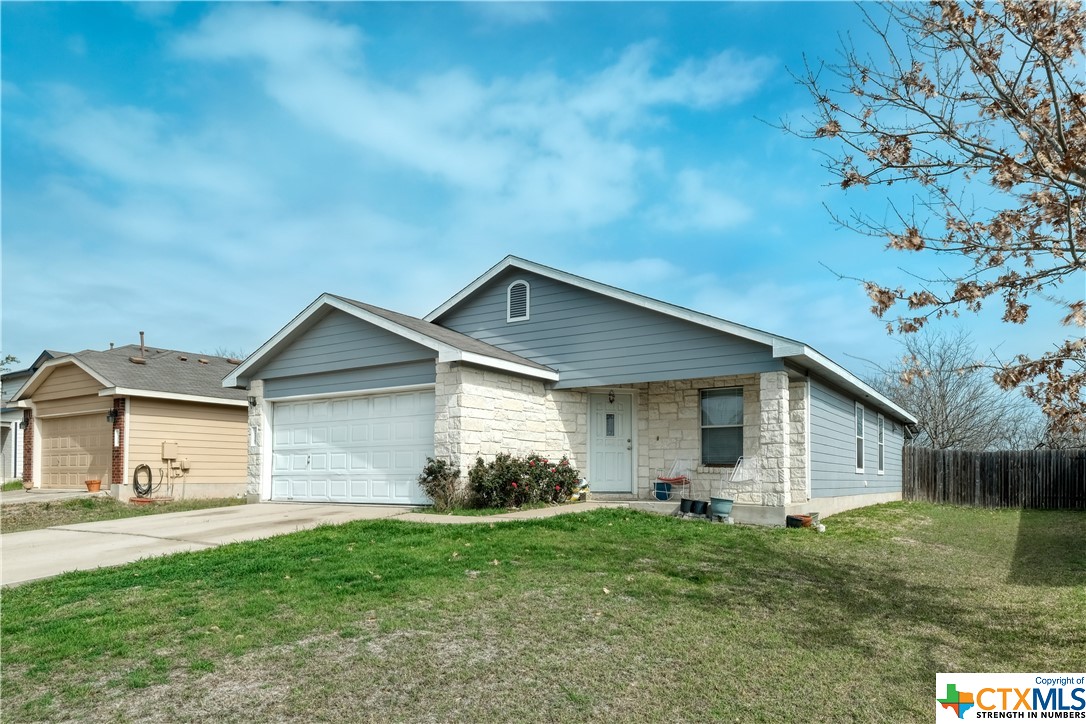 Photo 1 of 15 — 236 Pearl Lake Drive, Kyle, TX 78640