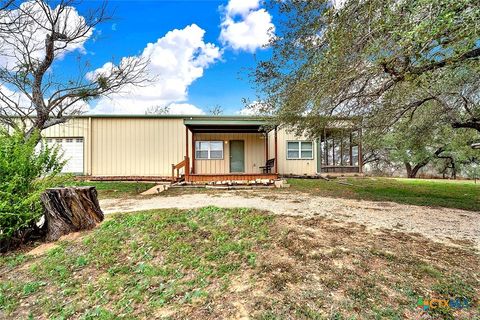Photo of 498 County Road 124, Floresville, TX 78114 (MLS # 601857)