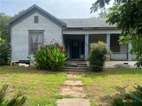Photo of 1228 Saint Peter Street, Gonzales, TX 78629 (MLS # 620746)