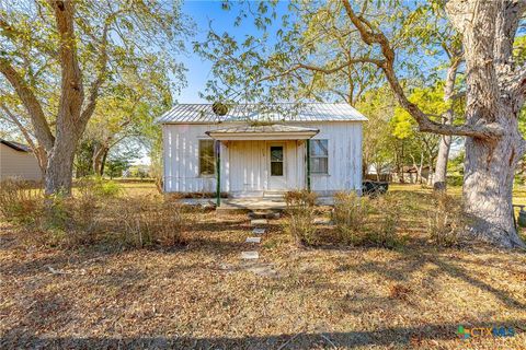 312 N Avenue H Shiner TX 77984