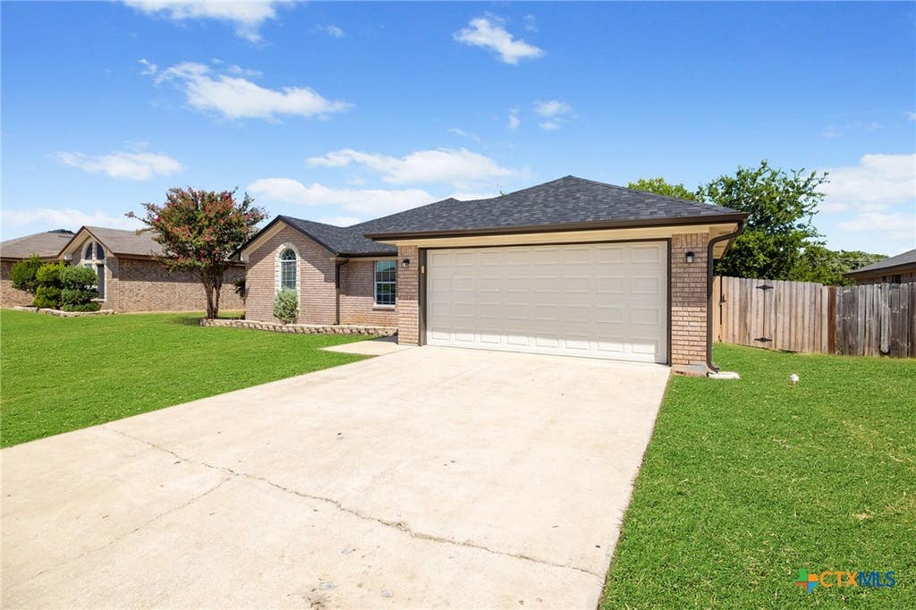 Photo of 3806 Fabianna Drive, Killeen, TX 76549 (MLS # 622632)